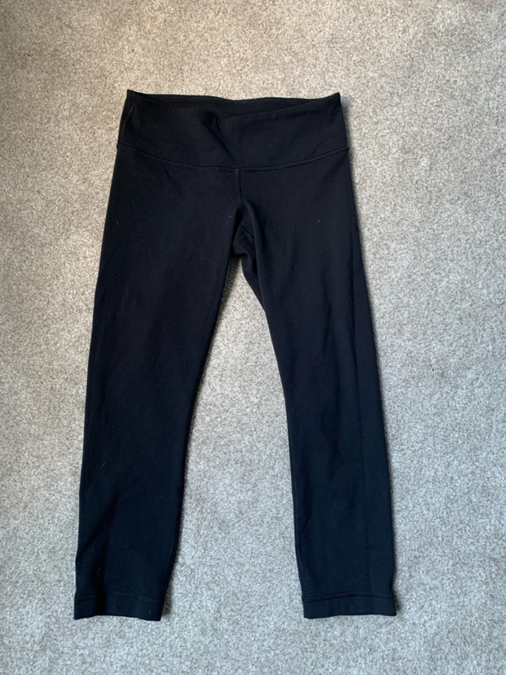 lululemon athletica Black cropped Leggings